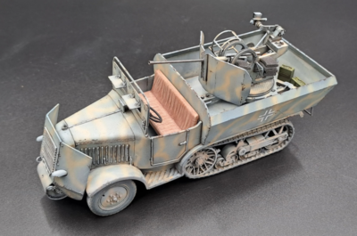 KM Model - 1/72 Schutzenpanzerwagen U304(f) with 2 cm Flak 38-early version